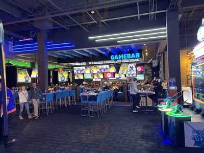 Dave & Buster's