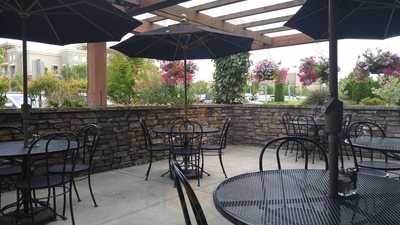 Sanford's Bar & Grill