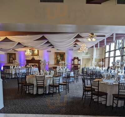 Magnolia Gardens On Main