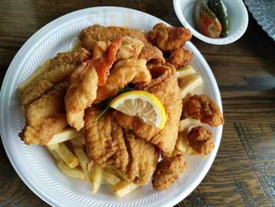 Bayseas Catfish House