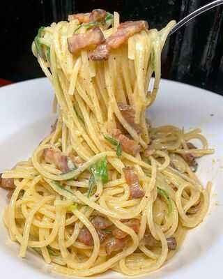 Otto Enoteca E Pizzera