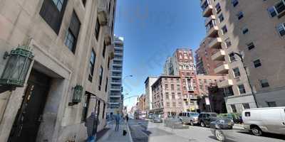 Otto Enoteca E Pizzera