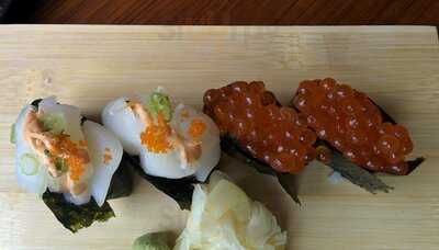 Moki's Sushi And Pacific Grill