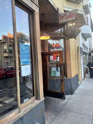 Moki's Sushi And Pacific Grill