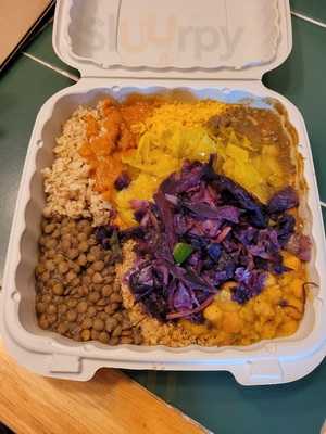 Oasis Vegan Veggie Parlor