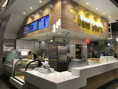 Beard Papa Sweets Cafe San Francisco Shopping Center