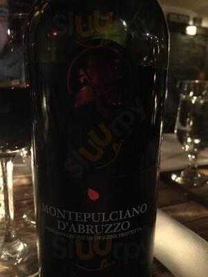 Gallo Nero Wine Bar And Grill