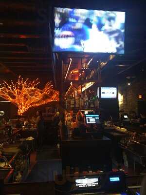 Born And Raised Craft Pub