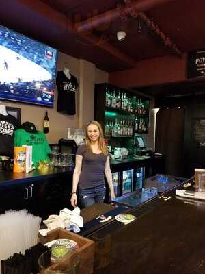 Blarney Stone Pub & Restaurant