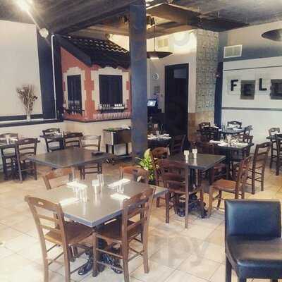 Felly Bistro