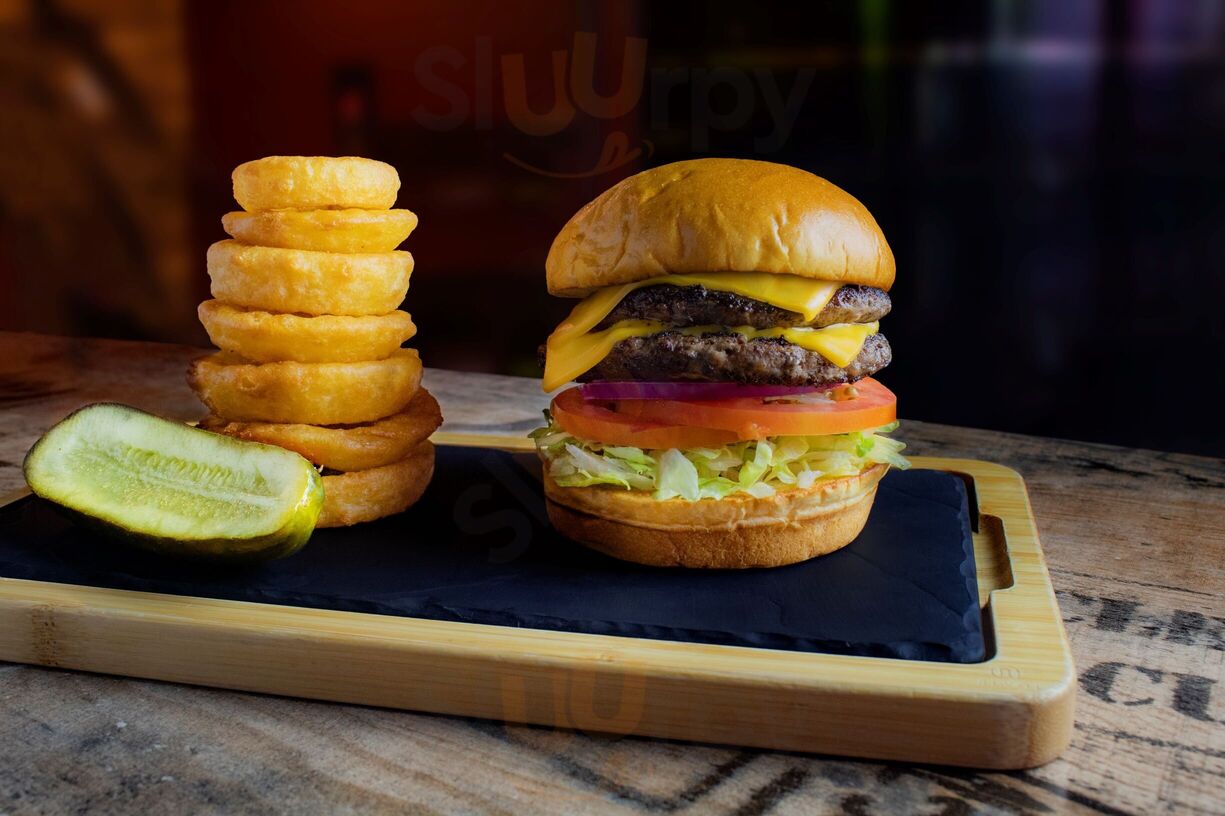 Drafts Sports Bar & Grill Express