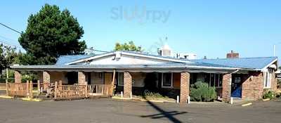 Eastern Cathay Restaurant And Lounge