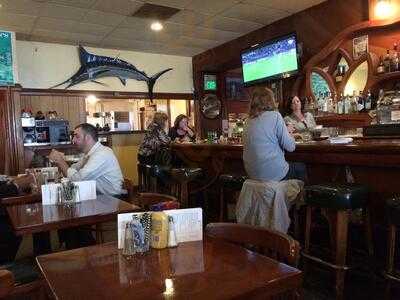 Harrington's Bar & Grill