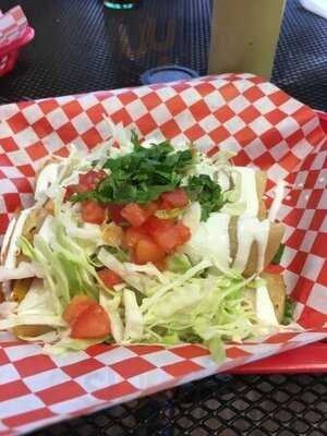 El Mana Taqueria Y Fruteria