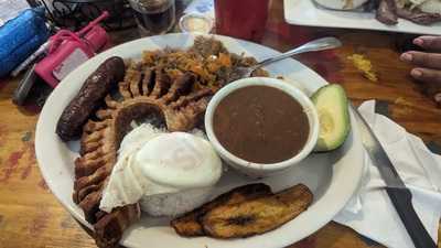 Aracely's Sazon Colombiano