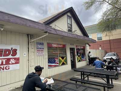 Lil Red Takeout & Catering