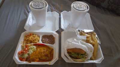 Saritas Restaurant & Bar