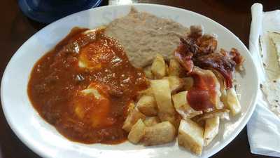 Saritas Restaurant & Bar