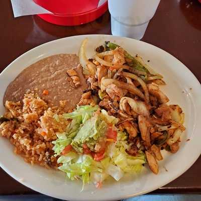 Saritas Restaurant & Bar