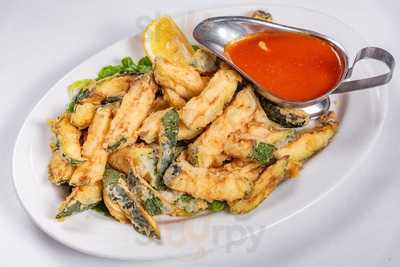 Lazzara's Pizza Cafe