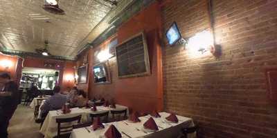 Lazzara's Pizza Cafe