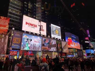 Famous Original Ray's Pizza