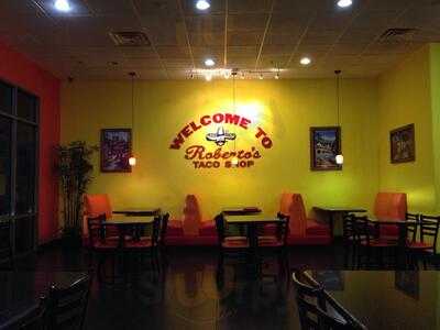 Roberto's Taco Shop