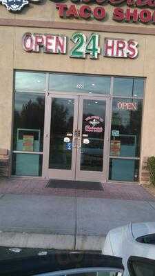 Roberto's Taco Shop
