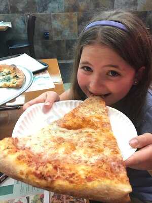 Uncle Noodles Pizzeria