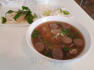 Ly's Vietnamese Cuisine