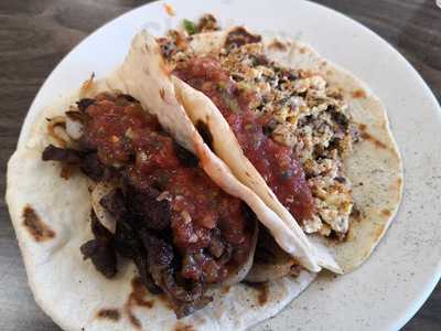 Yolanda's Uptown Cafe