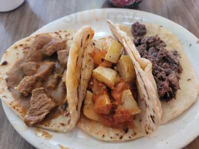 Yolanda's Uptown Cafe