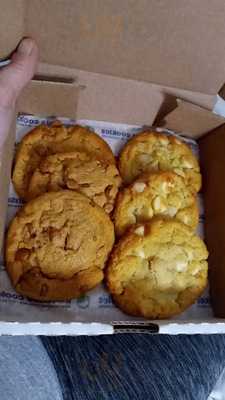 Insomnia Cookies