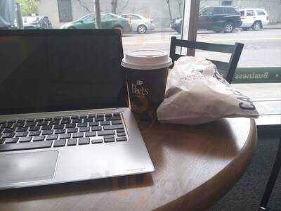 Specialtys Cafe And Bakery