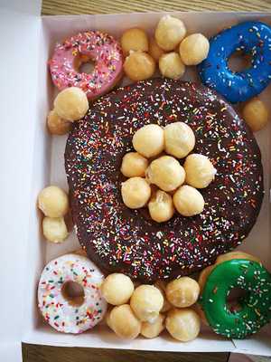 Donut Palace