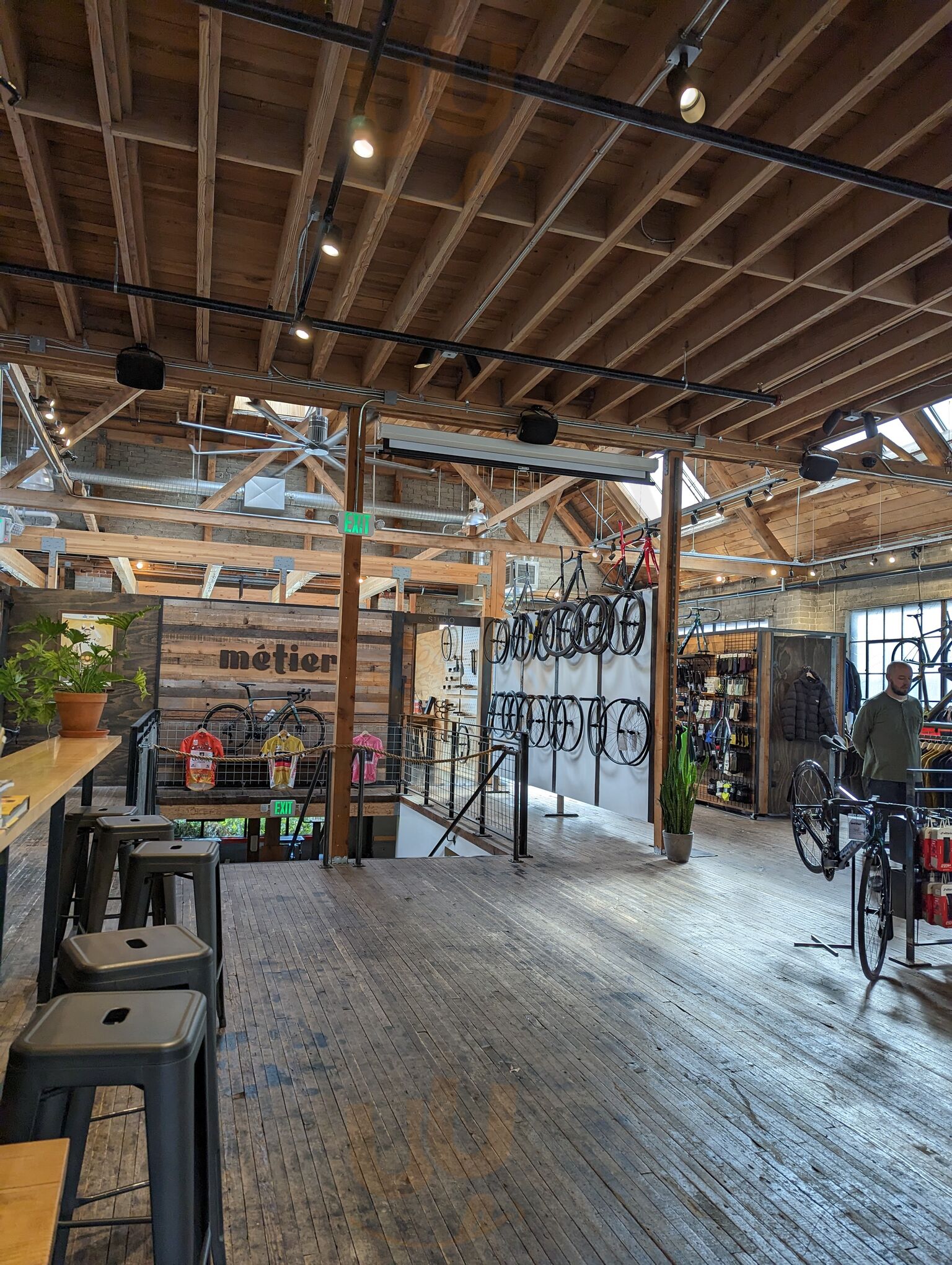 Metier Racing & Coffee