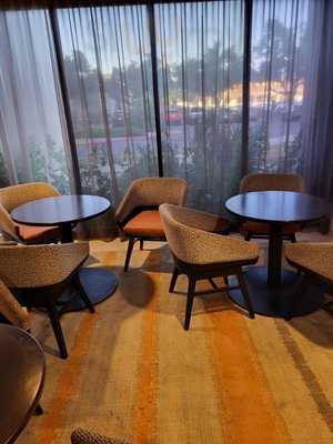 Red Pepper Bar & Grill