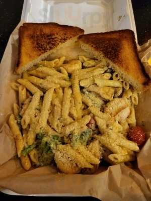 Red Pepper Bar & Grill