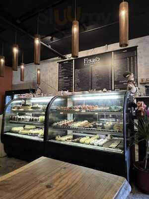 Figaro Dessert Cafe