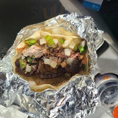 Martinez Barbacoa Y Tamales