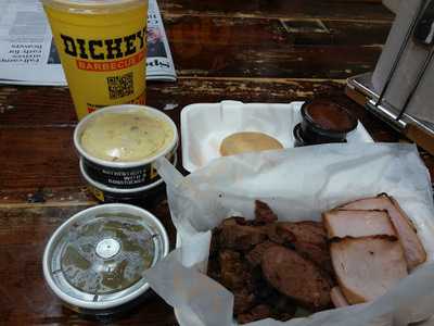 Dickey's Barbecue Pit