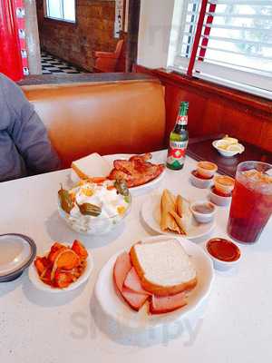 Nori Sushi Bar & Grill