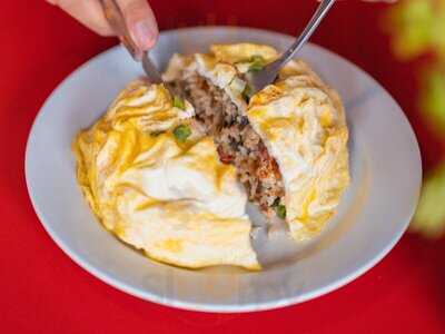 Champs Hawaii Sports Bar & Grill