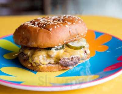 Chicago Bar And Grille