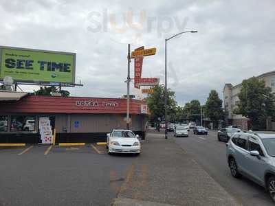 Lotsa Luck Bar & Grill