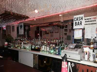 Frank's Cocktail Lounge