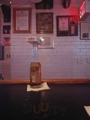 Frank's Cocktail Lounge