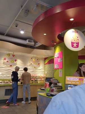 Menchie's Frozen Yogurt