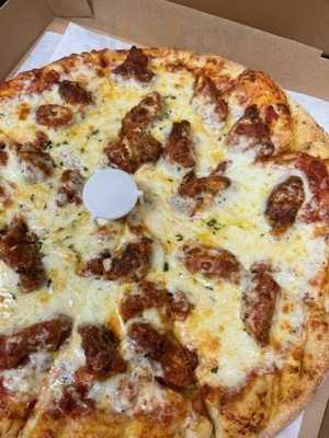 Fat Moe's Pizza And Wings