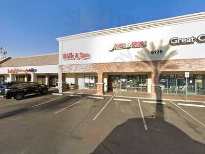 Fat Moe's Pizza And Wings